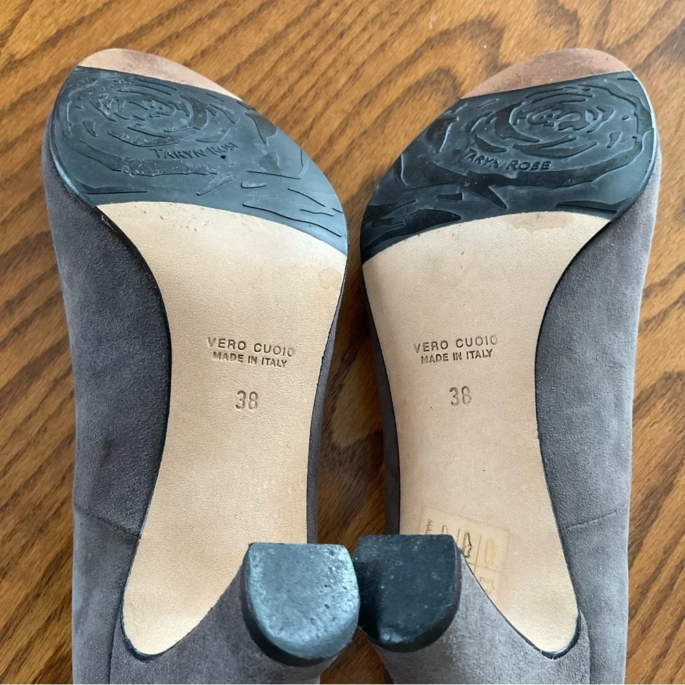 Taryn Rose Made in Italy Grey Suede Fur Accent Heels, Sz 38